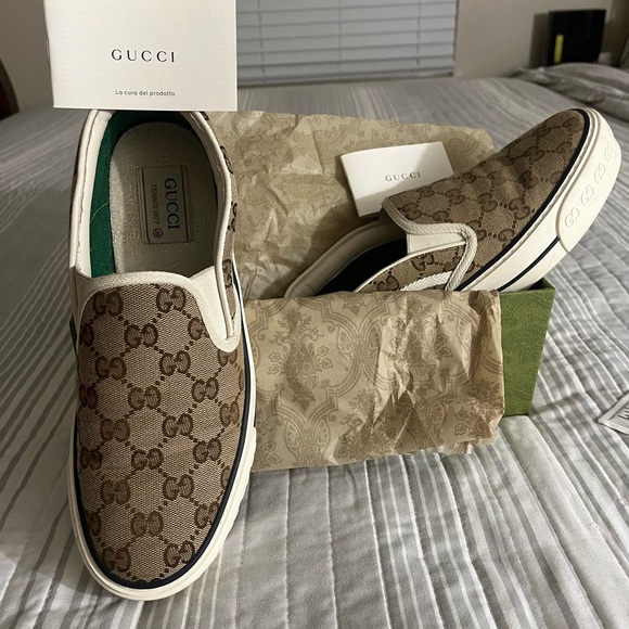 Gucci Men\'s Tan and Cream Slip-On Loafers main image 8